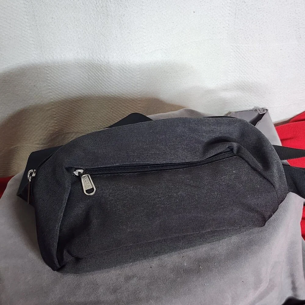 XQXA Lightweight Lined Black Mesh Backed Hip Fanny Travel Pack with Adjust Strap